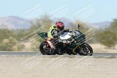 media/Dec-01-2025-Moto Forza (Mon) [[2daa91e15f]]/3-Beginner Group/Session 2 (Turn 7 Inside Pans)/